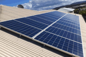 https://www.solarenergyqld.com.au/wp-content/uploads/2018/12/5kw-solar-system-on-tin_large1-300x200.jpg